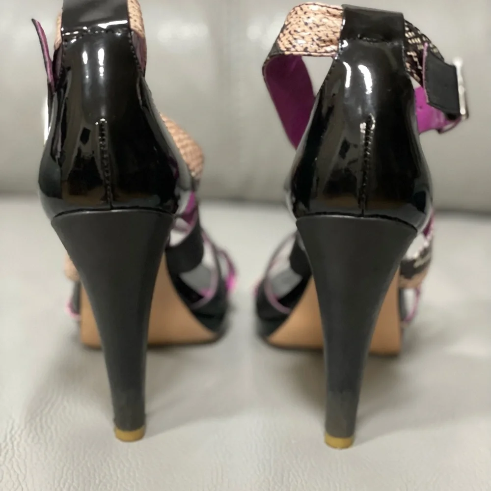 Stunning custom strappy sandals by Shoes Of Prey - Picture 5 of 6